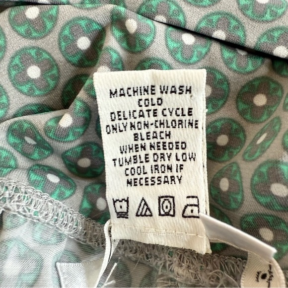 Max Studio Women’s Foldover Gray and Green Patterned Geometric Skirt Size Small - Picture 10 of 10